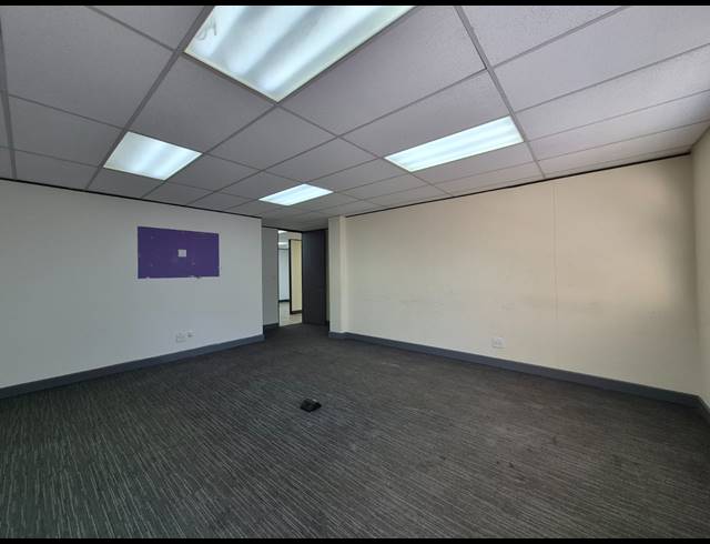 176M² OFFICE TO LET IN DUNKELD WEST